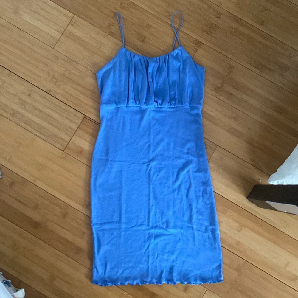 NWOT mini dress with ruched top and scalloped edge detail blue summer dress 💙
